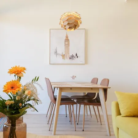 Aurinkoranta D5 Saunallinen Kaksio Merinaekymaellae